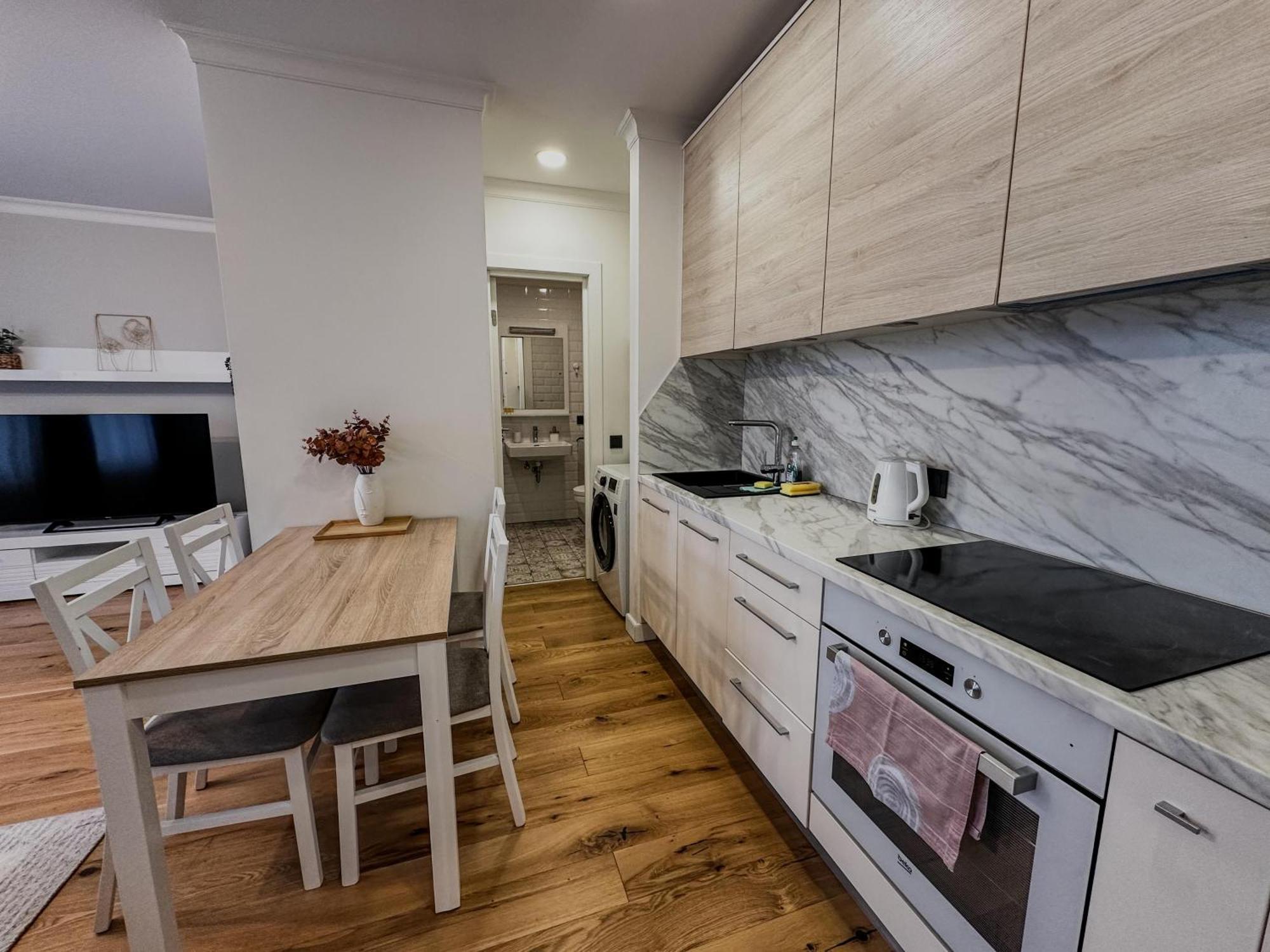 One Bedroom Promenade Apartment 里加 外观 照片